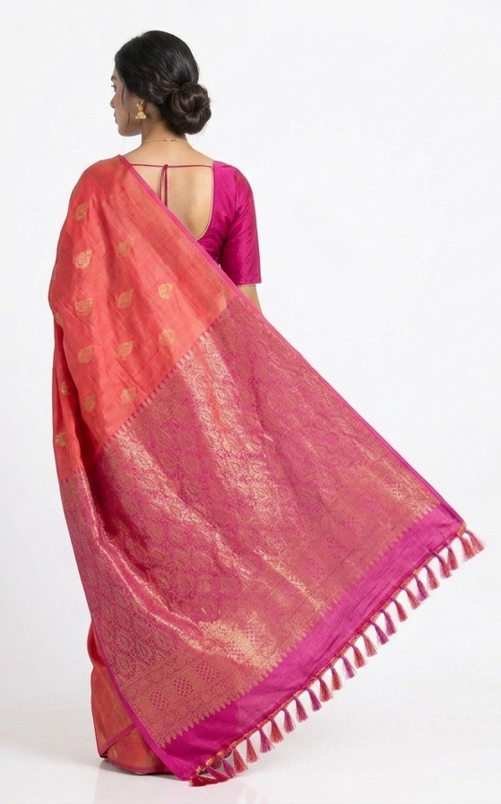 Kumkum Pure Silk Handwoven Kanchipuram Saree with Unstitched Blouse Material